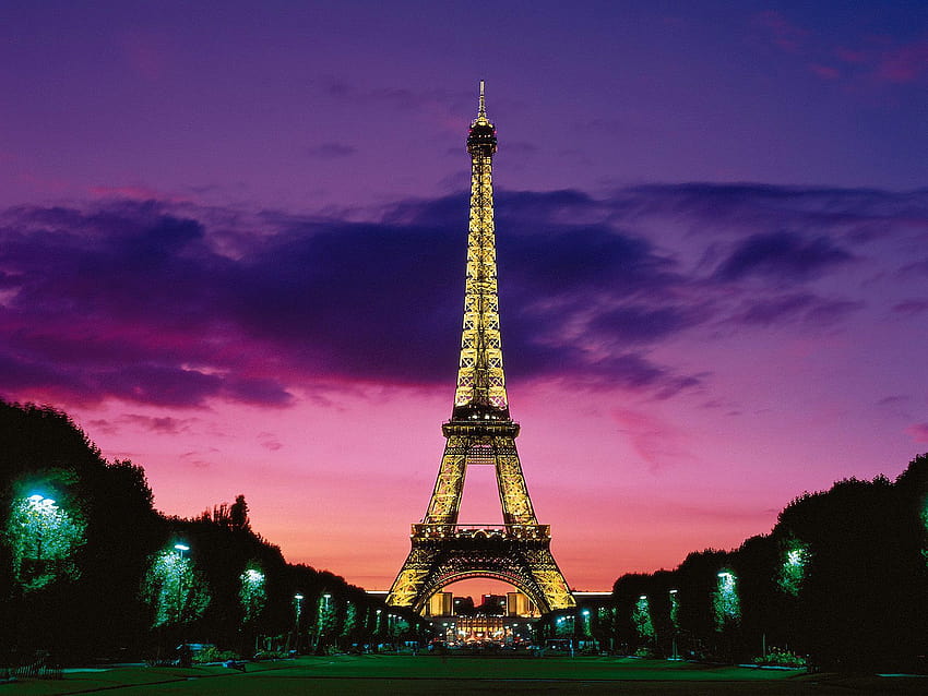 desktop-wallpaper-beautiful-scenery-the-eiffel-tower-at-night-night-scene